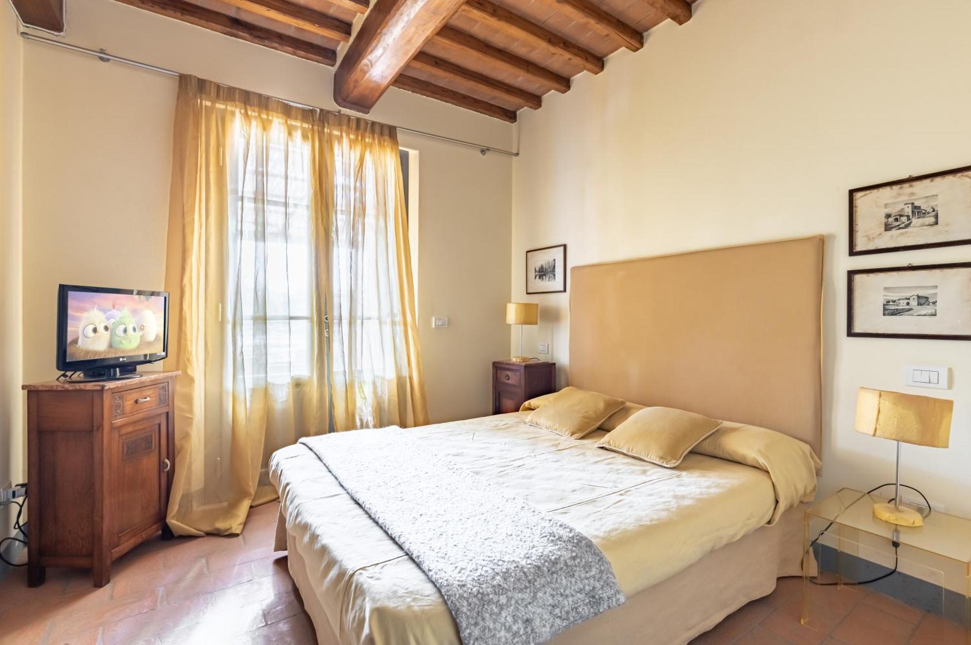Apartment La Mandolata W Pool & Parking!