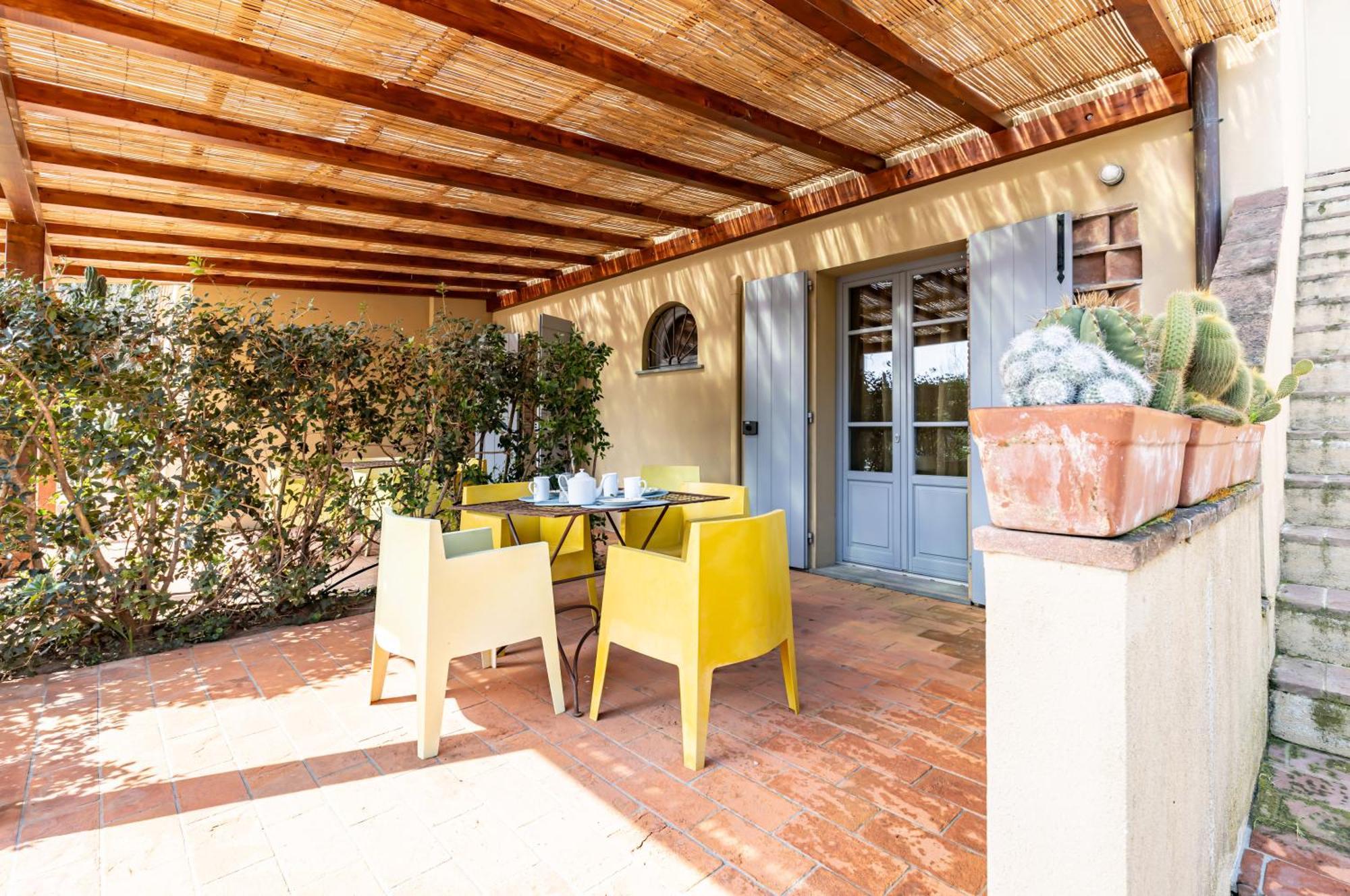 Apartment La Mandolata W Pool & Parking!
